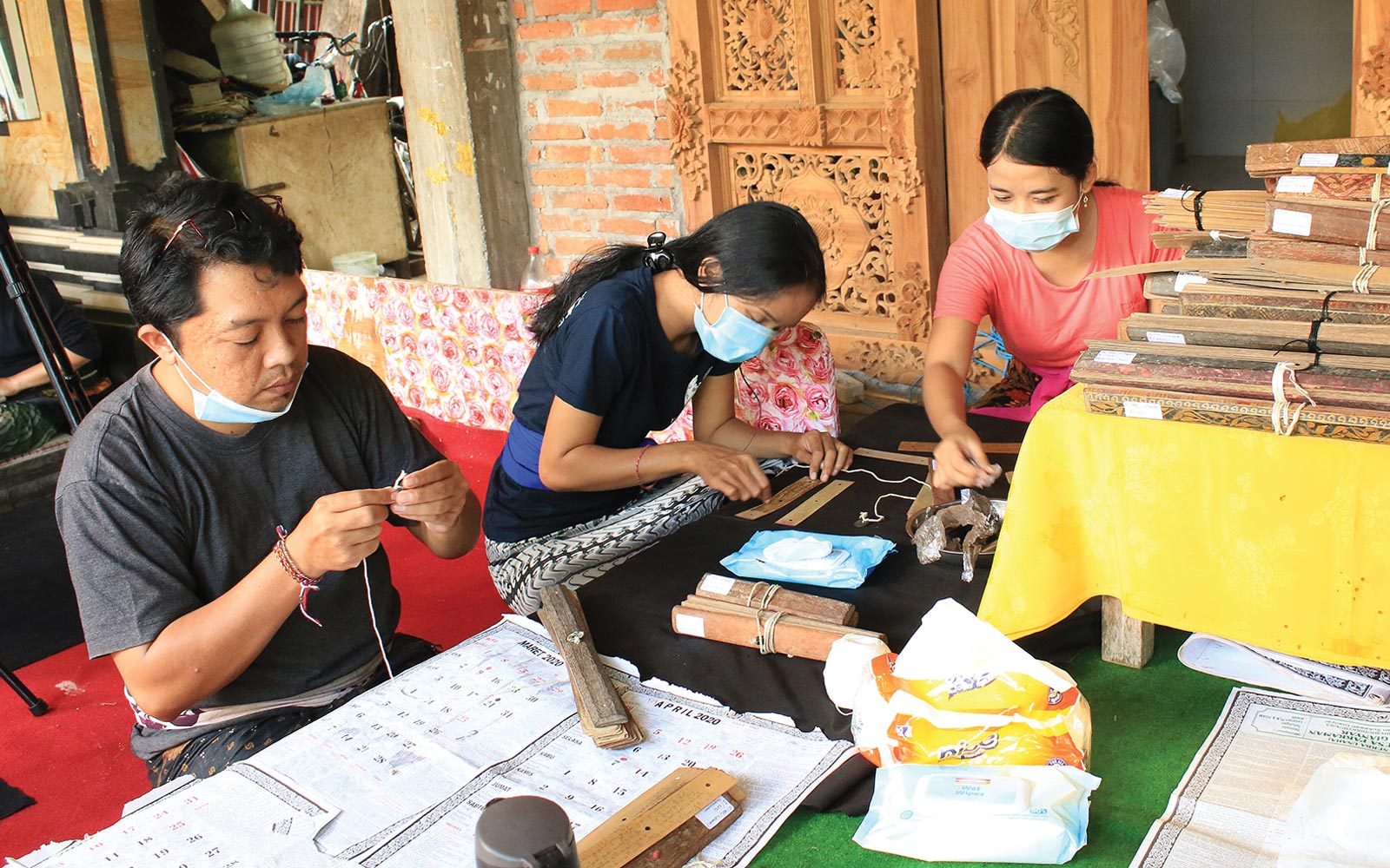 Participants in the Balinese WikiLontar program